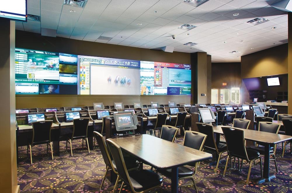Vernon Downs Casino And Hotel Exterior photo