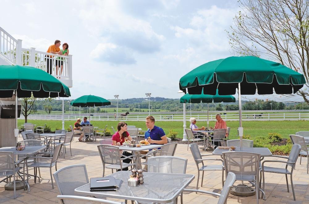 Vernon Downs Casino And Hotel Exterior photo