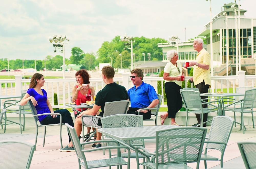 Vernon Downs Casino And Hotel Exterior photo